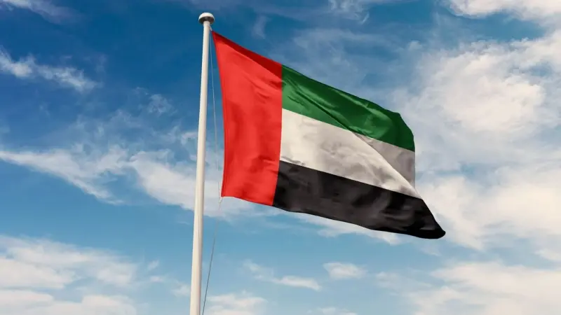الدفاع الإماراتية: الصاروخان الإيرانيان كانا يستهدفان الملاحة البحرية