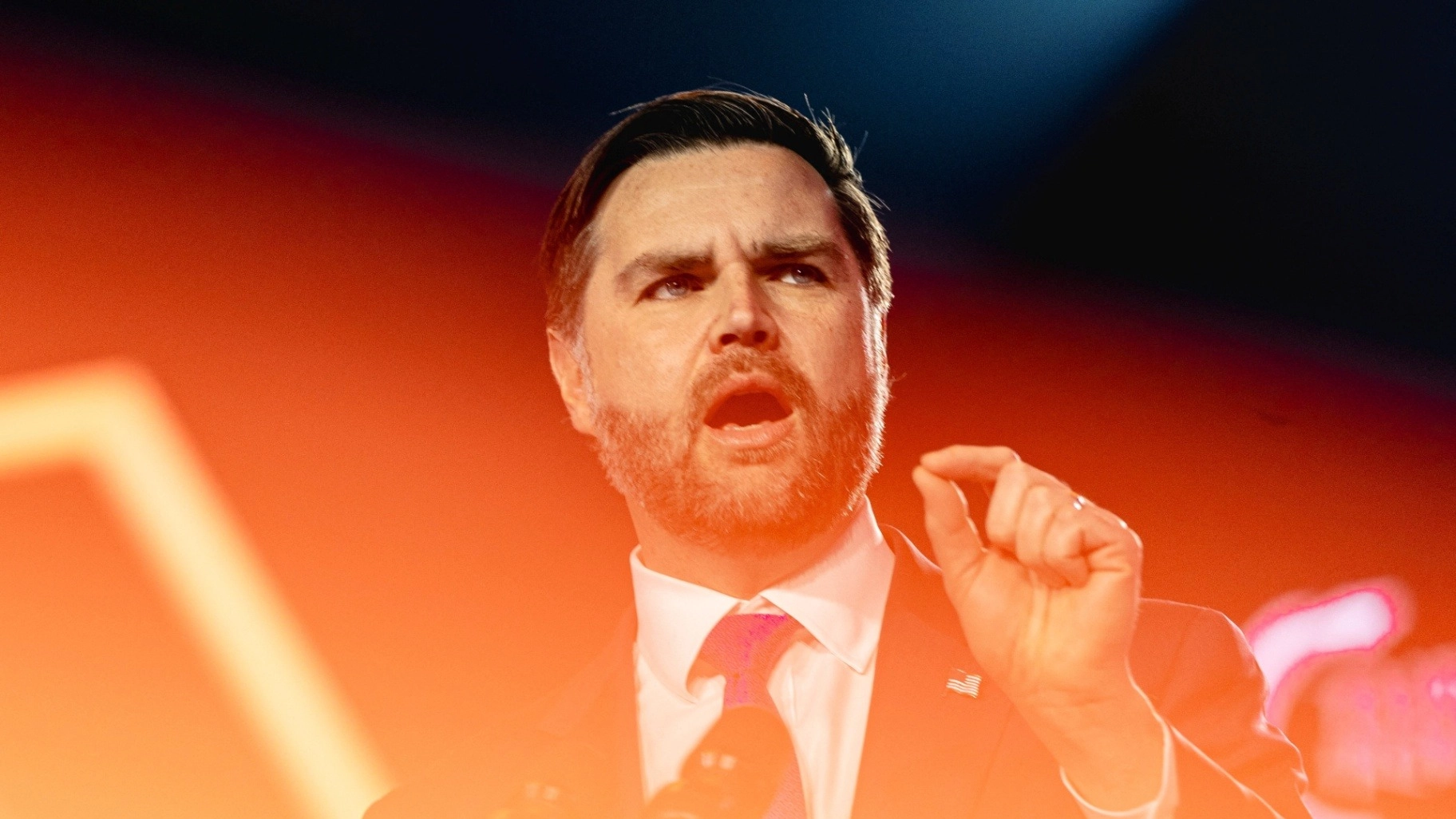 فانس يحذر من سيناريو نفوذ "الإسلام السياسي" في أوروبا النووية 