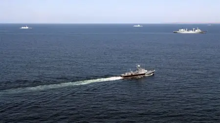 related_news_inside_blogsإطلاق نار على سفينة تجارية بالقرب من عدن