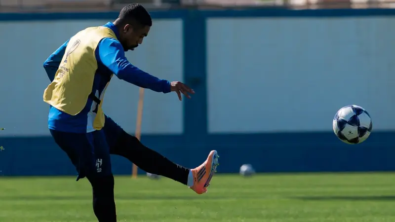 القنوات الناقلة لمباراة الهلال ضد الشارقة اليوم في دوري أبطال آسيا للنخبة مع الموعد