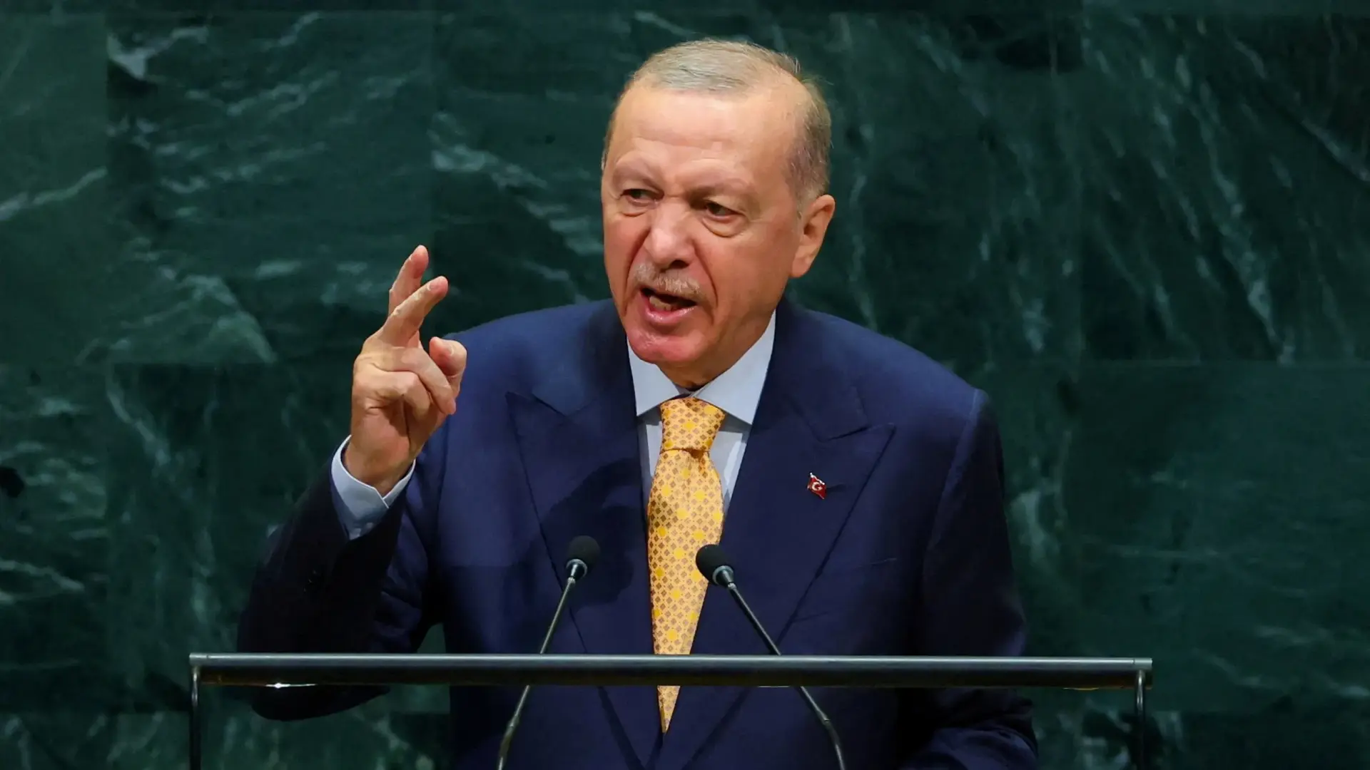 إردوغان: 2027 سيكون عامًا مرجعيًا في العلاقات التركية الأميركية (رويترز) إردوغان: 2027 سيكون عامًا مرجعيًا في العلاقات التركية الأميركية (رويترز)