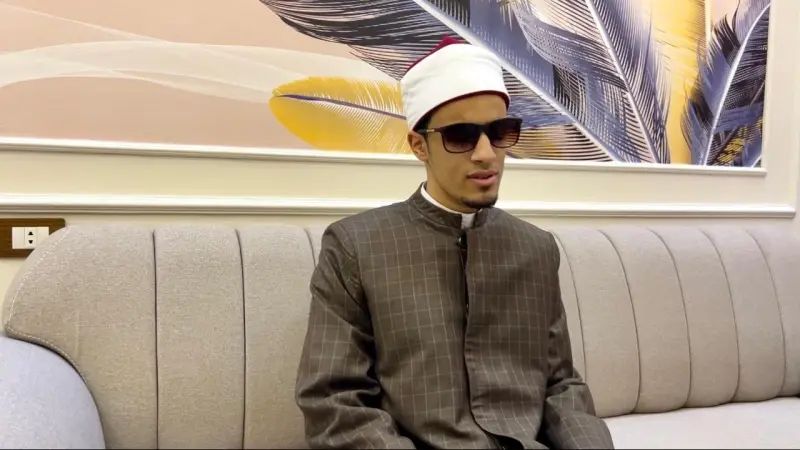 فيديو - "المشهد" تحاور الكفيف الذي أبهر المصريين بصوته في القرآن