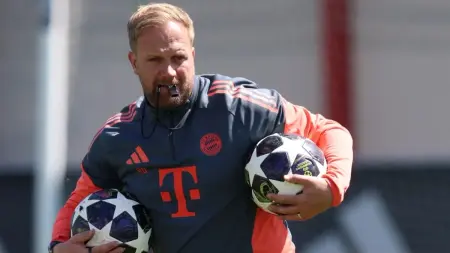 related_news_inside_blogsبديل كومباني.. من هو آرون دانكس مدرب بايرن ميونخ ضد باريس سان جيرمان؟