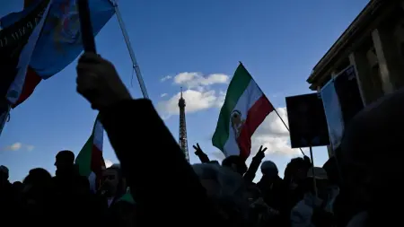 related_news_inside_blogsتقرير: 3 شروط كفيلة بإسقاط النظام الإيراني