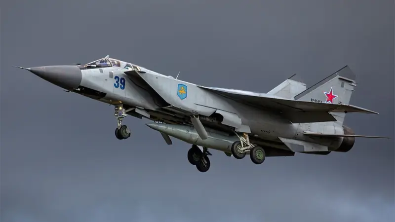 موسكو: مخطط أوكراني - بريطاني لتحويل مسار مقاتلة تحمل صاروخ كينغال