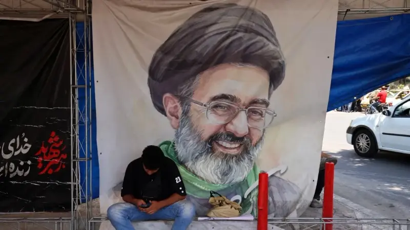 تسريبات تكشف أزمة حكم في إيران.. صراع أجنحة أم رسائل المرشد؟