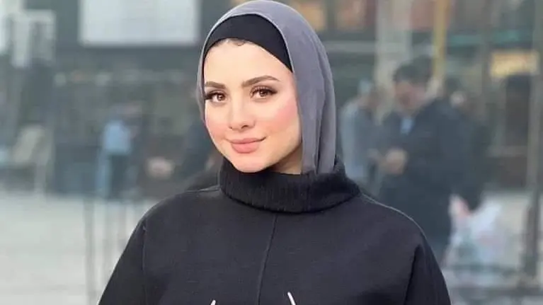 بعدما فقدت الأمل.. البلوغر المصرية سارة محمد قد تستعيد نظرها