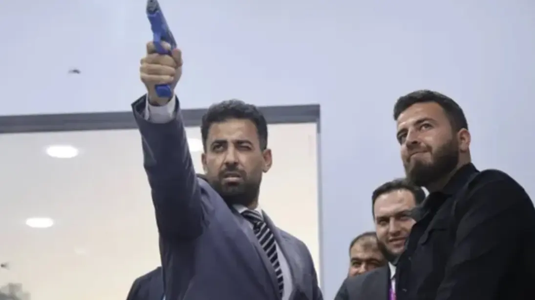 وزير الصحة السوري أثار ضجة كبيرة في الآونة الأخيرة (إكس) وزير الصحة السوري أثار ضجة كبيرة في الآونة الأخيرة (إكس)