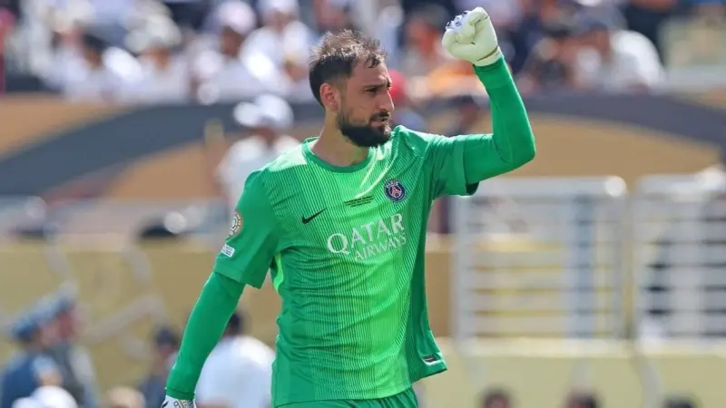 سان جرمان يبحث عن حل للتخلص من دوناروما.. هل يكون السيتي الوجهة؟