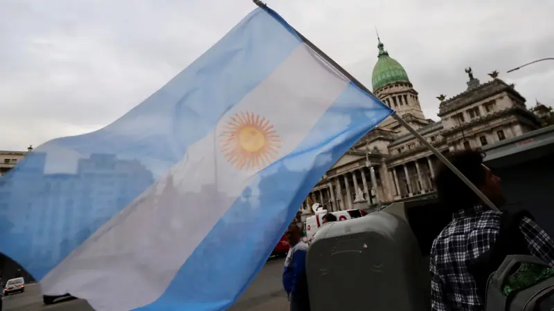 تحالف مع ترامب ونتانياهو وميلوني.. رئيس الأرجنتين ينقلب على "الاشتراكية"