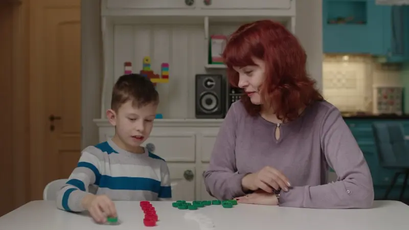 كيف يمكن للأهل كشف إصابة طفلهم بالتوحد؟