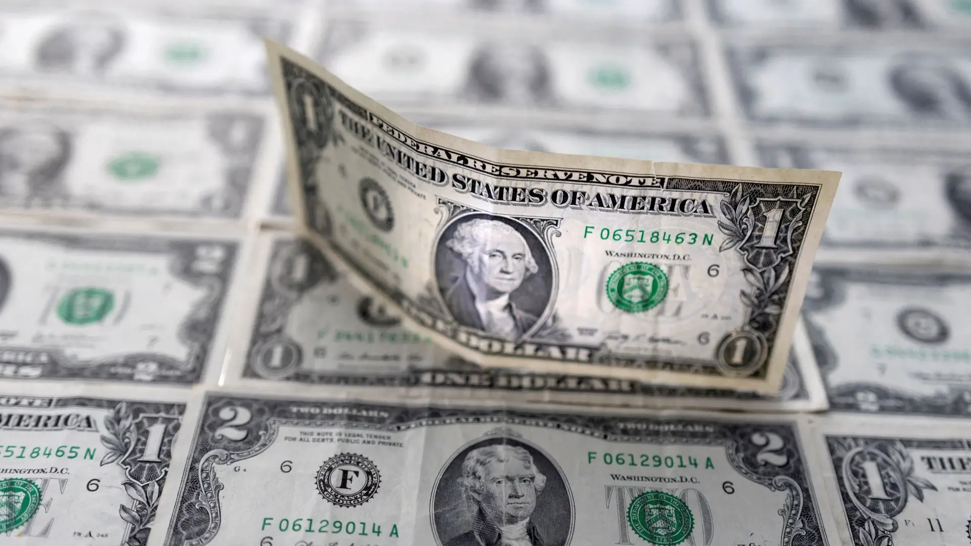 ارتفاع متوسط سعر فائدة قروض التمويل العقاري أجل 30 عاما لأعلى مستوى منذ 13 شهرا (رويترز) ارتفاع متوسط سعر فائدة قروض التمويل العقاري أجل 30 عاما لأعلى مستوى منذ 13 شهرا (رويترز)