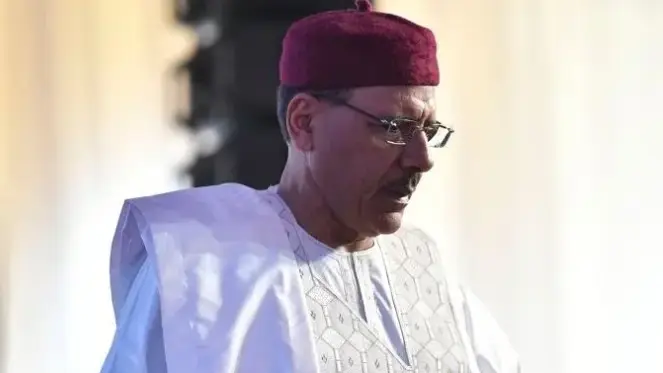 بعد محاولة الانقلاب.. ما هي حالة رئيس النيجر؟