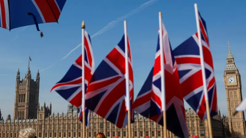 الحكومة البريطانية أمام تحدّي تعزيز التقارب مع الاتحاد الأوروبي