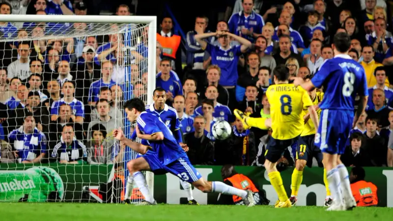 اعتراف مثير لأسطورة برشلونة بشأن التتويج بدوري الأبطال.. ماذا قال؟