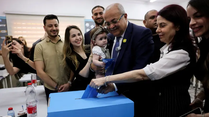 حكومة وحدة بين نتانياهو وآيزنكوت.. رهان إسرائيلي على تدخل ترامب