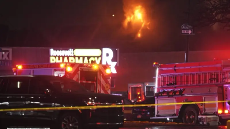 كم عدد ضحايا تحطم طائرة فيلادلفيا وما سببه؟