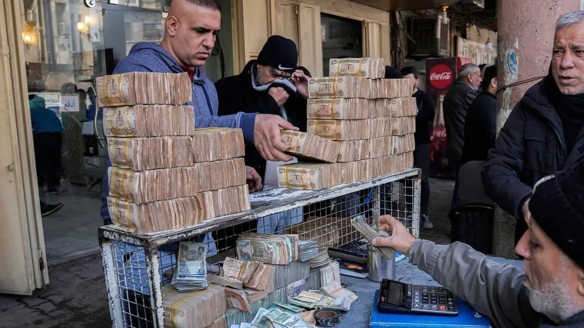 الدينار العراقي عند أقل مستوى له خلال شهر أكتوبر الجاري (فيسبوك) الدينار العراقي عند أقل مستوى له خلال شهر أكتوبر الجاري (فيسبوك)