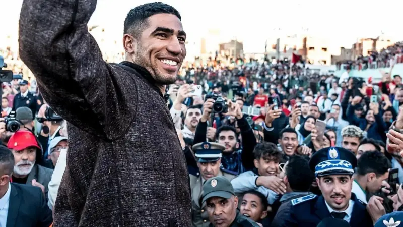 رسالة مؤثرة من أشرف حكيمي لسكان القصر الكبير