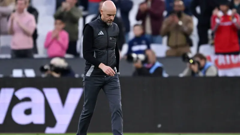 خطوة واحدة تفصل إيريك تين هاغ عن تدريب بوروسيا دورتموند