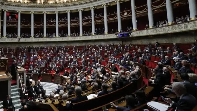 فرنسا توافق على إدراج "الإخوان" على قائمة الإرهاب