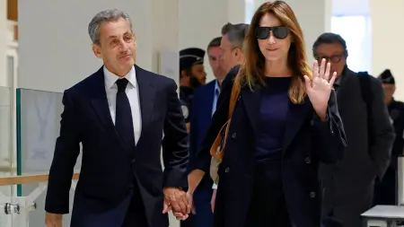 صورة - هكذا احتفل ساركوزي وزوجته بعيدهما الـ18