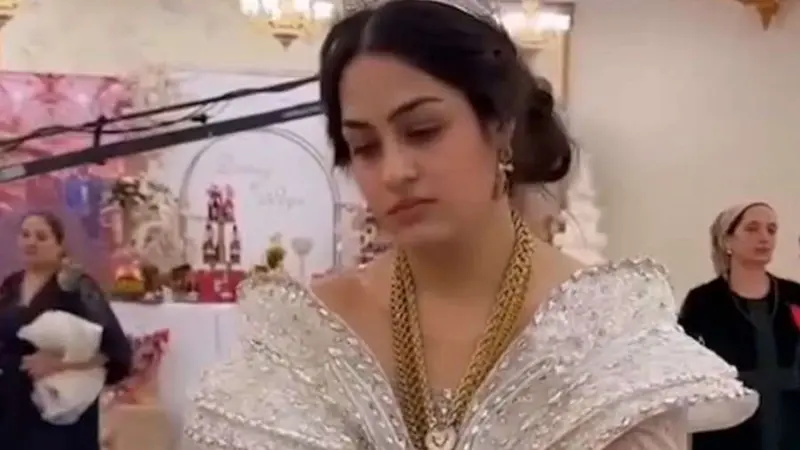 فيديو - العروس الحزينة.. مظهر فتاة روسية يُثير جدلا واسعا