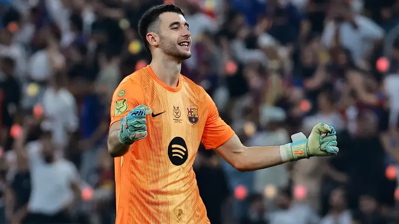 بعد تألقه رفقة برشلونة.. ديلا فوينتي يضم جوان غارسيا للمنتخب الإسباني