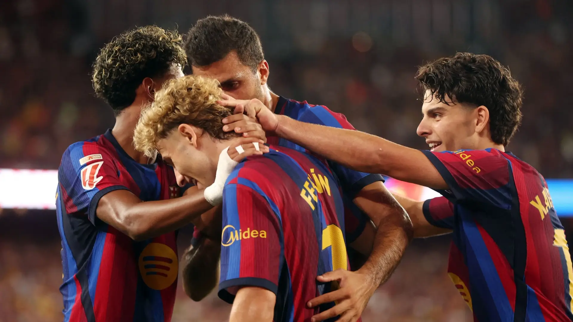 رافينيا وفيرمين يقودان برشلونة للفوزعلى بيلباو 2-صفر في الدوري (رويترز) رافينيا وفيرمين يقودان برشلونة للفوزعلى بيلباو 2-صفر في الدوري (رويترز)
