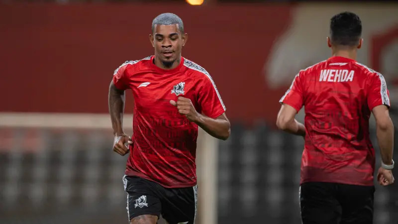 القنوات الناقلة لمباراة الرائد والوحدة اليوم في الدوري السعودي مع الموعد والتشكيلة