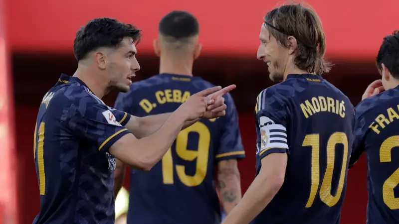 فيديو - تألق مغربي يقود ريال مدريد لرباعية نظيفة في شباك غرناطة