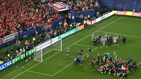 كأس العالم 2026 - احتفالات التأهل إلى الدور الثاني تصل أبواب قصر ملك النرويج