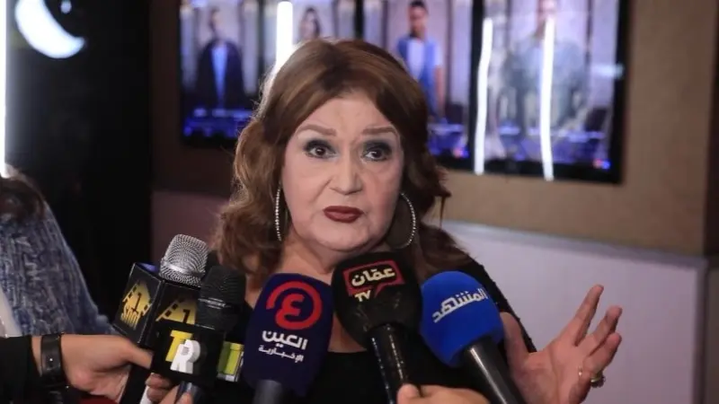 ميمي جمال تكشف لـ"المشهد" حبها الأول وتُبارك لرانيا يوسف