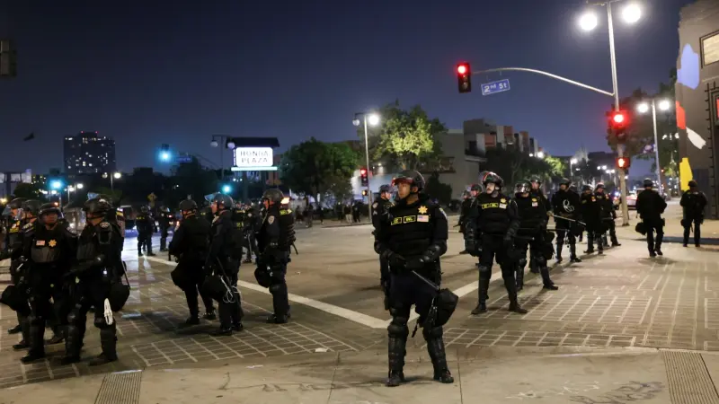 آخر أخبار احتجاجات لوس أنجلوس.. إدارة ترامب تنشر مشاة البحرية