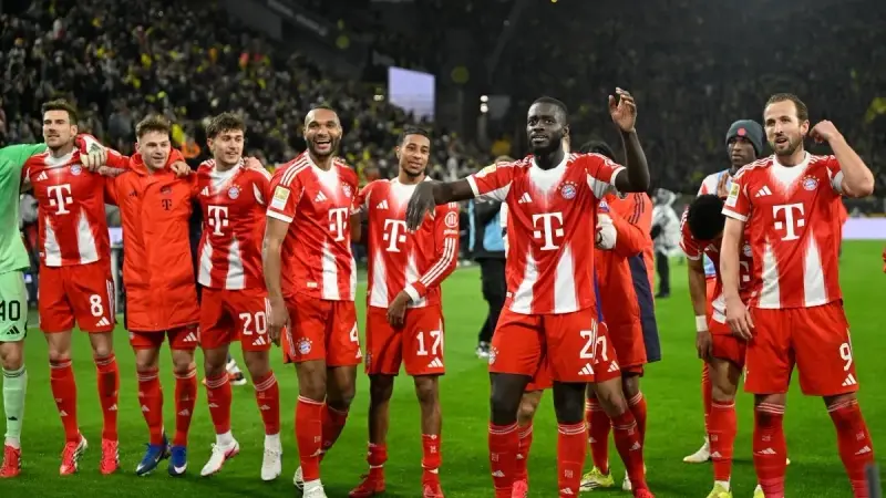 الدوري الألماني - بايرن ميونخ يحسم "الكلاسيكر" ويقترب من تحقيق اللقب