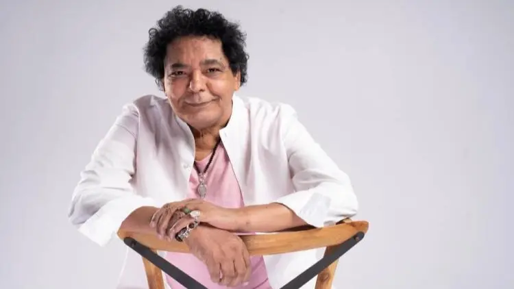 الحالة الصحية للفنان محمد منير تثير قلق جماهيره