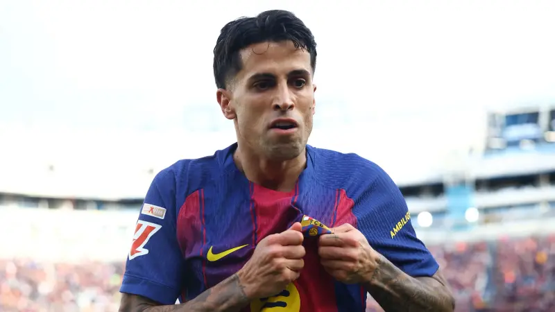 الهلال يحدد طلباته لبيع كانسيلو إلى برشلونة بشكل نهائي