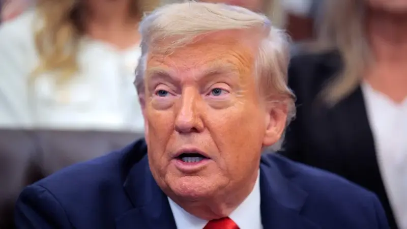 ترامب يقيل عضوا في مجلس الاحتياطي الاتحادي وسط جدل قانوني