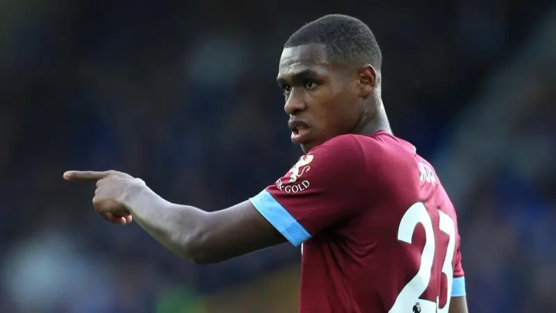 من هو عيسى ديوب الوافد الجديد على المنتخب المغربي؟.. تعزيز مهم لدفاع أسود الأطلس