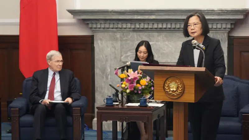 رئيسة تايوان تلتقي وفدا أميركيا وتشيد بـ"الشراكة الوثيقة والقوية"