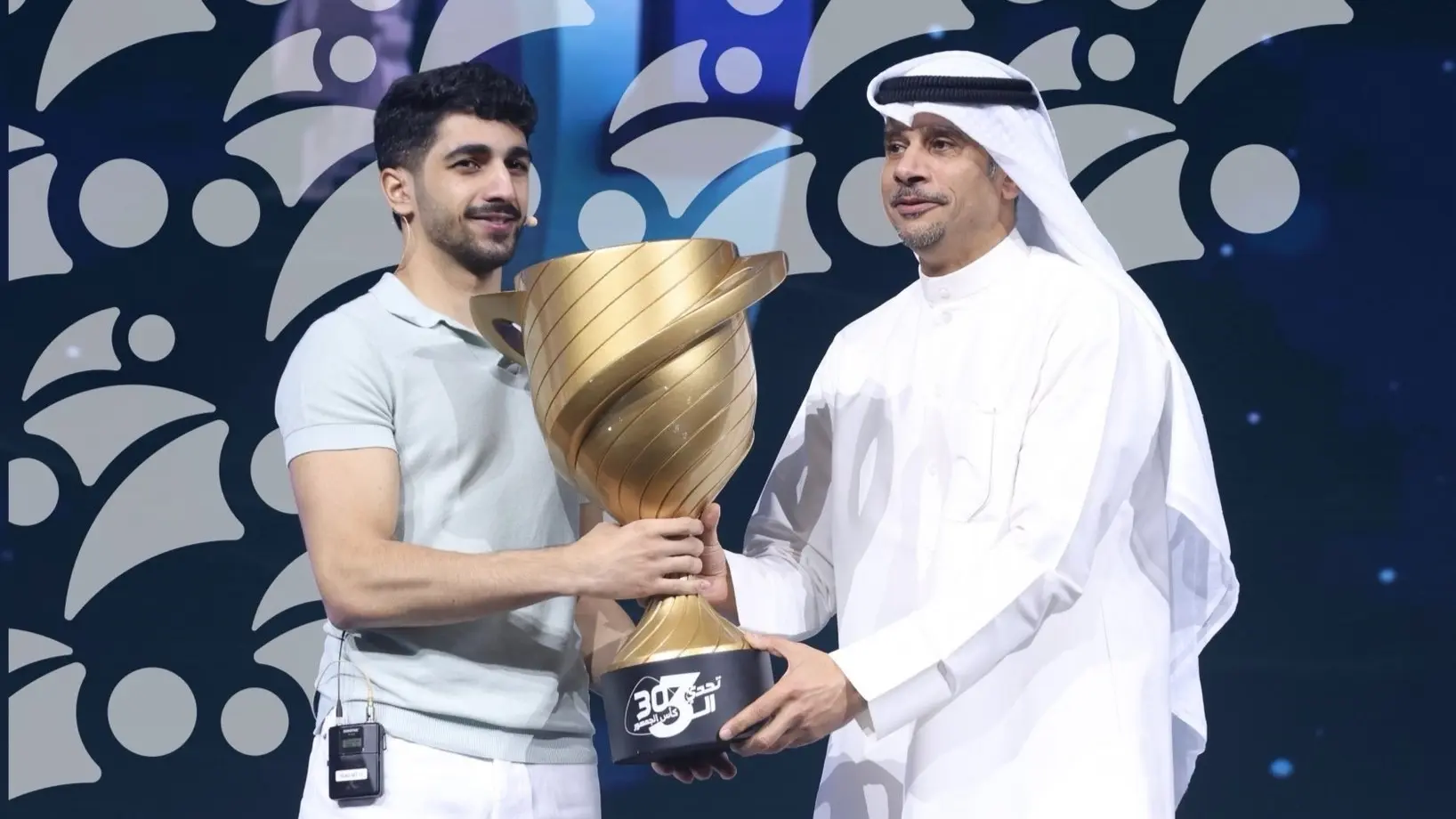 عبد الرحمان الشطي يفوز بالتحدي الثلاثين بعد الفوز على أحمد خضر (رويترز) عبد الرحمان الشطي يفوز بالتحدي الثلاثين بعد الفوز على أحمد خضر (رويترز)