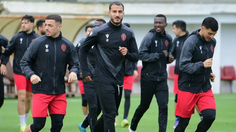 القنوات الناقلة لمباراة اتحاد العاصمة ضد دجوليبا اليوم في كأس الكونفدرالية الإفريقية مع الموعد والتشكيلة