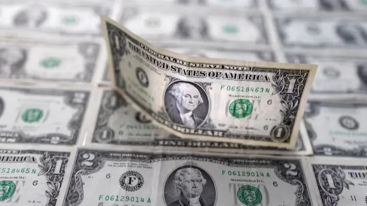 سعر صرف الدولار مقابل الليرة التركية اليوم الثلاثاء 4/11/2025.. تخطى مستوى قياسيا