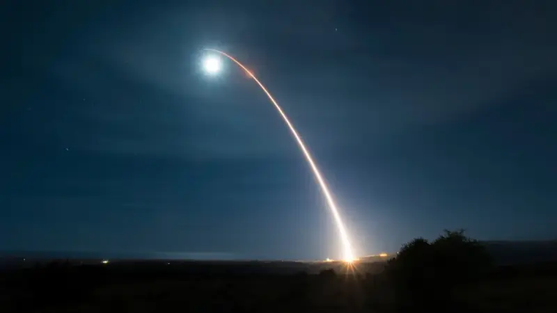 الجيش الأميركي يلجأ إلى زيادة إنتاج أسلحته الدفاعية مع استمرار الحرب الإيرانية