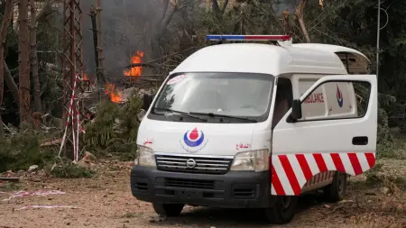 related_news_inside_blogsلبنان.. 13 جريحاً من طاقم مستشفى جراء غارة إسرائيلية في صور