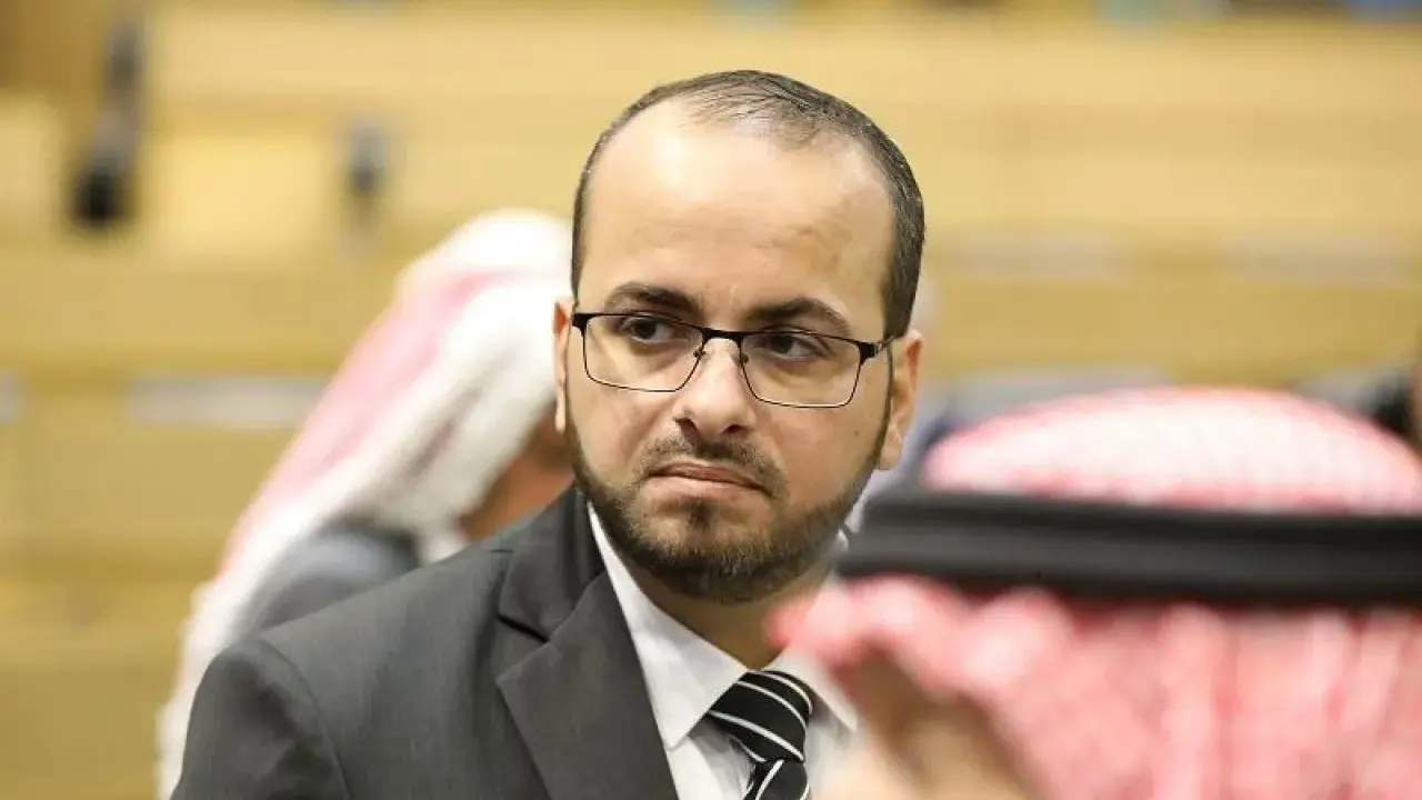 فصل النائب حسن الرياطي بعد حكم بحسبه (إكس) فصل النائب حسن الرياطي بعد حكم بحسبه (إكس)