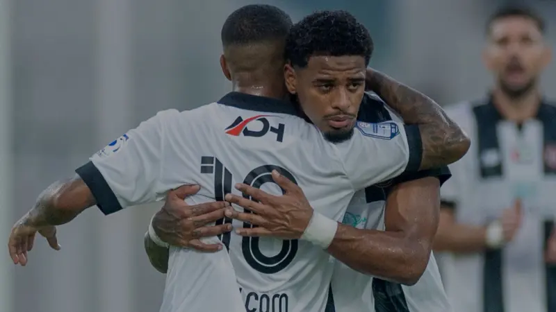 الدوري الإماراتي - الجزيرة ينفرد بصدارة البطولة رغم تعادله أمام كلباء