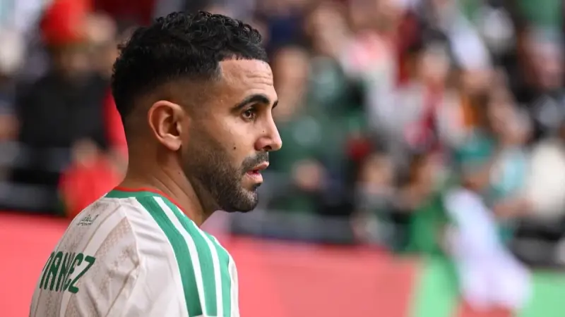 أول تعليق من والدة رياض محرز بعد تصريحاته عنها قبل مباراة السودان