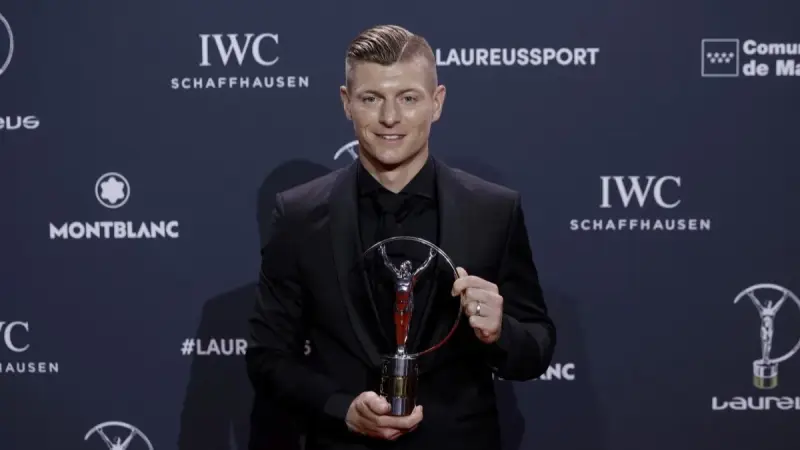 توني كروس يستعد للعودة إلى ريال مدريد.. تفاصيل مثيرة