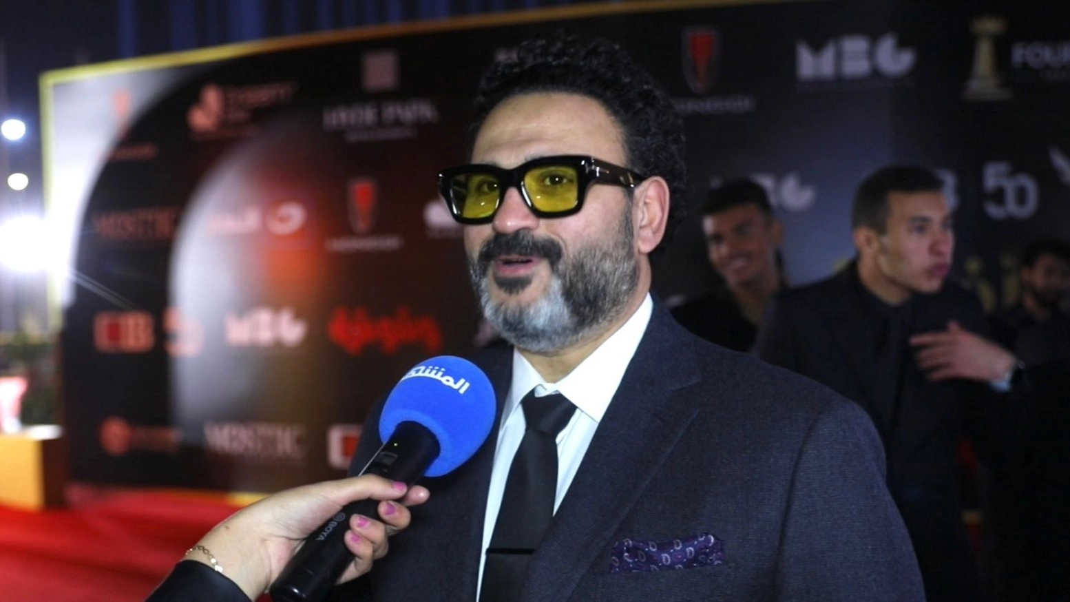 أكرم حسني لـ"المشهد": هذه حقيقة توقف فيلم "زوجة رجل مش مهم" 